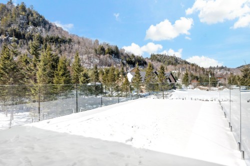 Terrasse - 2250 Ch. De L'Étang, Sainte-Adèle, QC - Outdoor With View