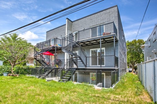 Back of Structure - 3950 Rue Lacordaire, Montréal (Mercier/Hochelaga-Maisonneuve), QC - Outdoor With Deck Patio Veranda