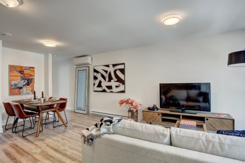 Living Room - 3950 Rue Lacordaire, Montréal (Mercier/Hochelaga-Maisonneuve), QC - Indoor Photo Showing Living Room