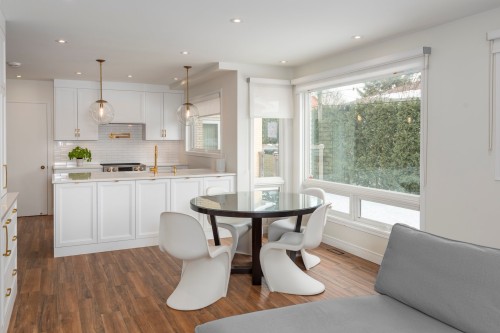 Dinette - 2150 Ch. Athlone, Mont-Royal, QC - Indoor Photo Showing Kitchen With Upgraded Kitchen