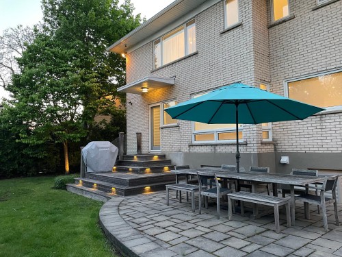 Courtyard - 2150 Ch. Athlone, Mont-Royal, QC - Outdoor With Deck Patio Veranda