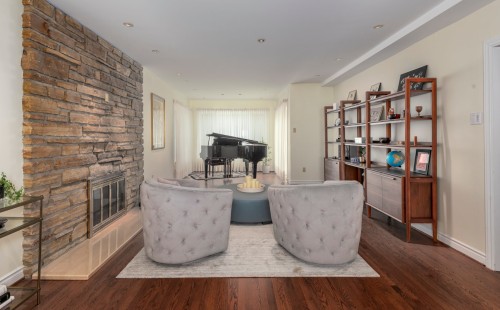 Den - 2150 Ch. Athlone, Mont-Royal, QC - Indoor With Fireplace