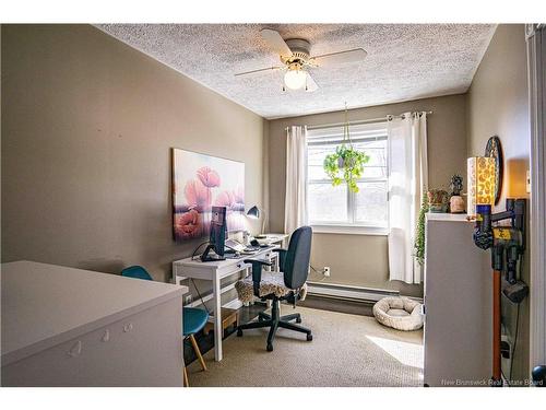 12 Dahlia Dr, Fredericton, NB 