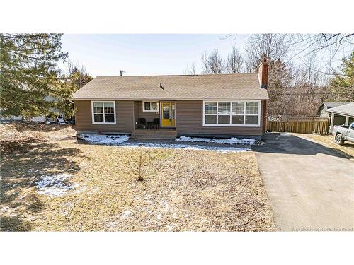 12 Dahlia Dr, Fredericton, NB 