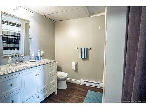 12 Dahlia Dr, Fredericton, NB 