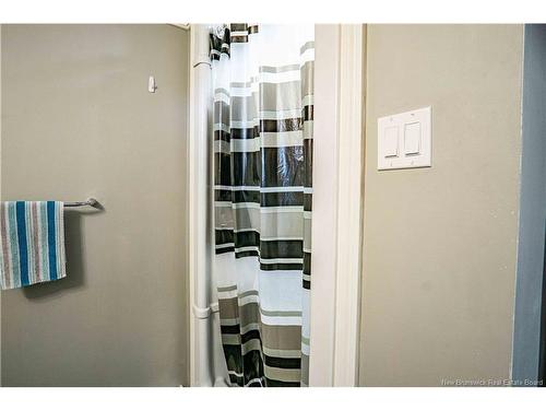 12 Dahlia Dr, Fredericton, NB 