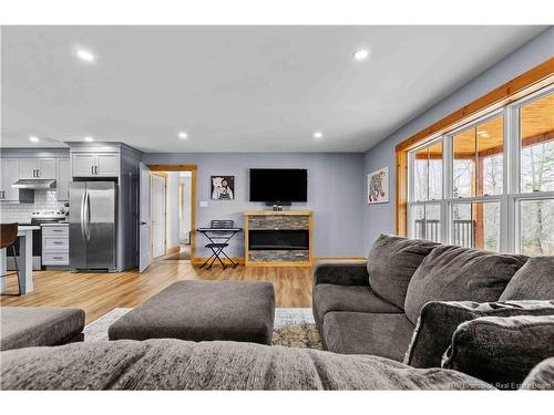 30 Loyalist Lane, Upper Kingsclear, NB 