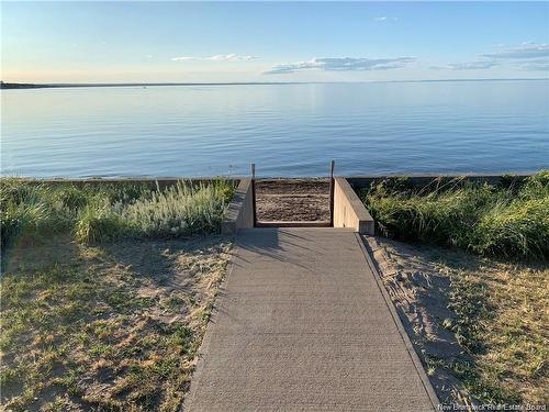 345 Bayshore Dr, Bathurst, NB 