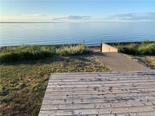 345 Bayshore Dr, Bathurst, NB 