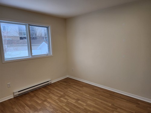 Bedroom - 2-44 Rue Du Satellite, Gatineau (Hull), QC - Indoor Photo Showing Other Room