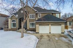 16 Harvest WAY  East St Paul, MB R2E 0L5