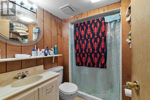 1491 Woodeden Drive, Mississauga, ON - Indoor Photo Showing Bathroom