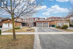 392 DAKOTA ROAD  Mississauga, ON L4Z 3A9