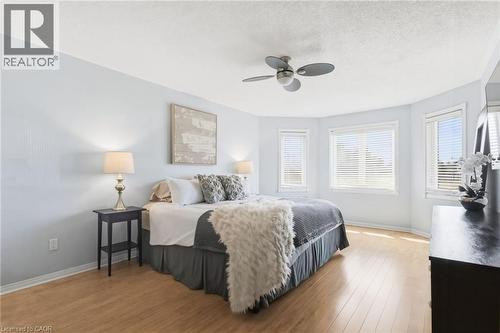 2223 Headon Road, Burlington, ON - Indoor Photo Showing Bedroom