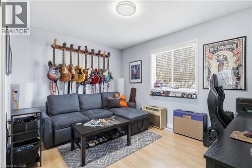 2223 Headon Road, Burlington, ON - Indoor Photo Showing Living Room