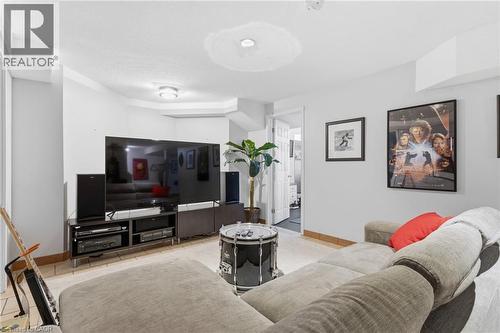 2223 Headon Road, Burlington, ON - Indoor Photo Showing Living Room