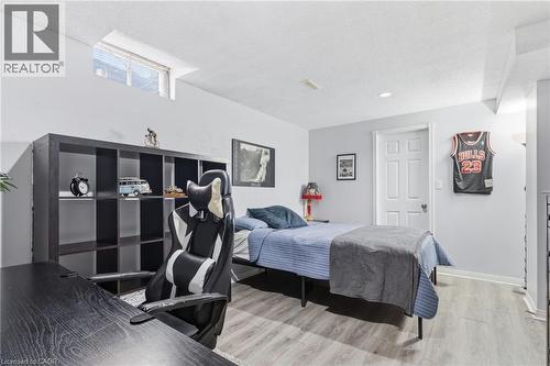 2223 Headon Road, Burlington, ON - Indoor Photo Showing Bedroom