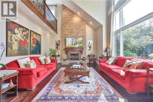 342 Pomona Avenue, Burlington, ON - Indoor Photo Showing Living Room With Fireplace