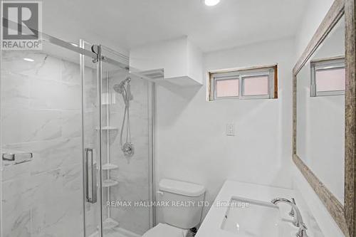 37 Avis Crescent, Toronto, ON - Indoor Photo Showing Bathroom