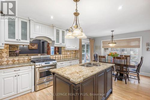 4279 Bridlepath Trail, Mississauga, ON - Indoor Photo Showing Kitchen With Double Sink