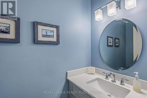 4279 Bridlepath Trail, Mississauga, ON - Indoor Photo Showing Bathroom