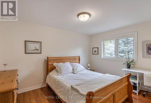4279 Bridlepath Trail, Mississauga, ON - Indoor Photo Showing Bedroom