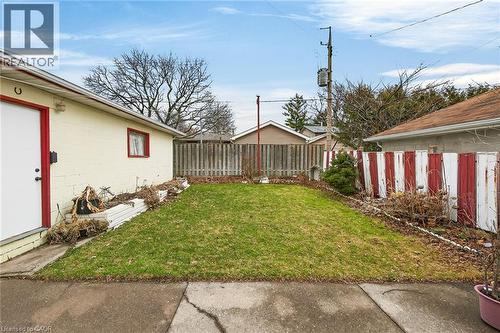 View of fenced backyard - 21 Bluebird Avenue, Hamilton, ON - Outdoor