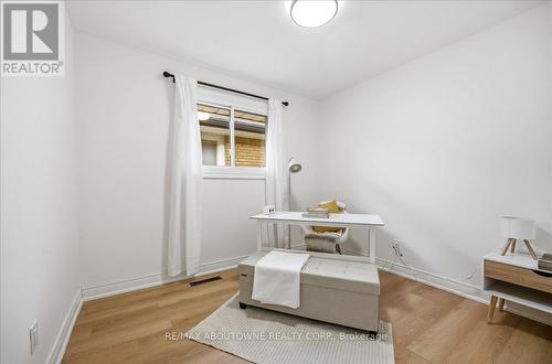 106 Beland Avenue N, Hamilton, ON - Indoor Photo Showing Office