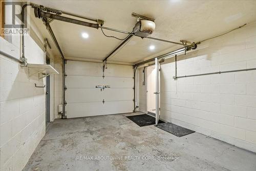 106 Beland Avenue N, Hamilton, ON - Indoor Photo Showing Garage