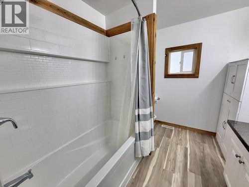 598 Marsh Road, Quesnel, BC - Indoor Photo Showing Bathroom