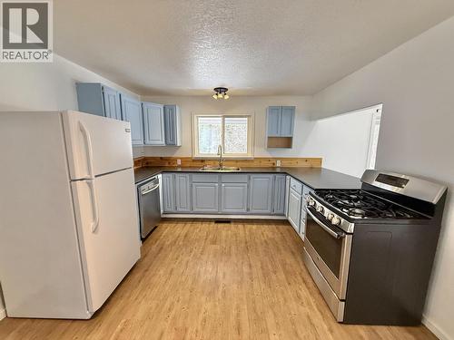 598 Marsh Road, Quesnel, BC - Indoor Photo Showing Kitchen
