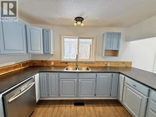 598 Marsh Road, Quesnel, BC - Indoor Photo Showing Kitchen With Double Sink