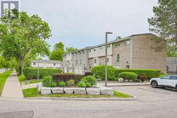 18 - 560 WAVERLY STREET N Oshawa, ON L1J 5Y4