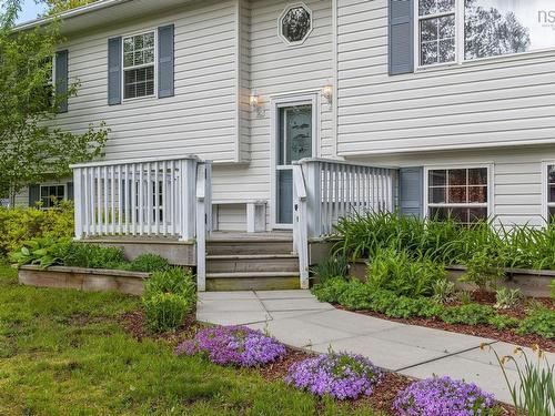 23 Valley Road, Wilmot, NS 