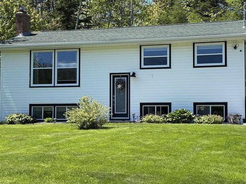 69 Pinetree Crescent, Hammonds Plains, NS 