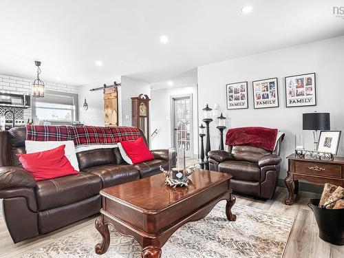69 Pinetree Crescent, Hammonds Plains, NS 