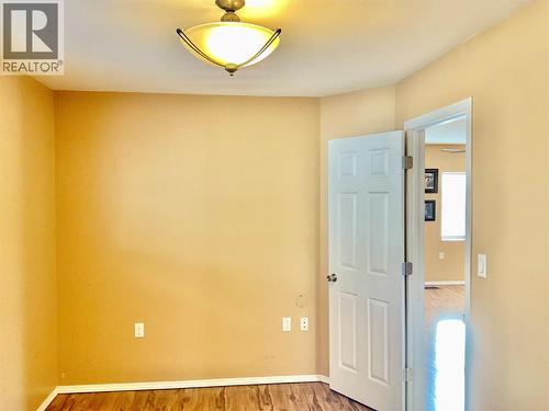 547 Eighth Avenue, Midway, BC - Indoor Photo Showing Other Room