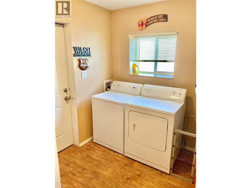 547 Eighth Avenue, Midway, BC - Indoor Photo Showing Laundry Room