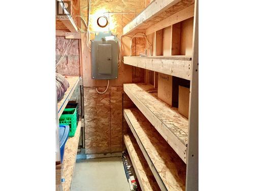 547 Eighth Avenue, Midway, BC - Indoor Photo Showing Other Room