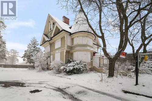 24 BURGAR STREET  Welland, ON L3B 2S7