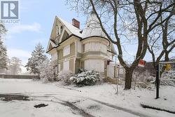 24 BURGAR STREET Welland, ON L3B 2S7