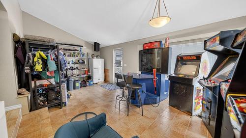 6516 Tie Lake Road, Jaffray, BC - Indoor