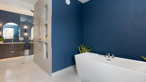 10202 Kalamalka Road, Coldstream, BC - Indoor Photo Showing Bathroom