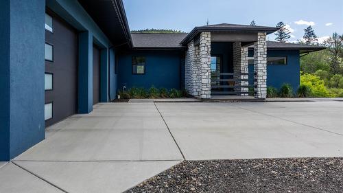 10202 Kalamalka Road, Coldstream, BC - Outdoor