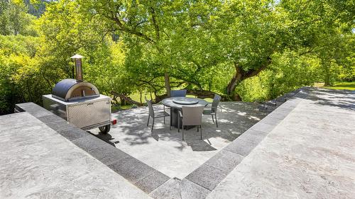 10202 Kalamalka Road, Coldstream, BC - Outdoor
