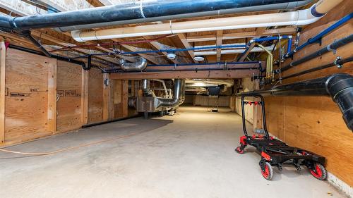 10202 Kalamalka Road, Coldstream, BC - Indoor Photo Showing Basement