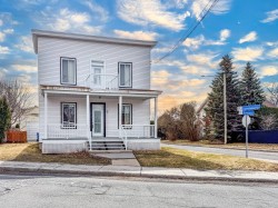 120 Rue De Montbrun Boucherville, QC J4B 4V3