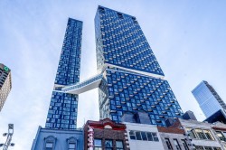 2820-1210 Rue Jeanne-Mance Montréal (Ville-Marie), QC H2X 1M1