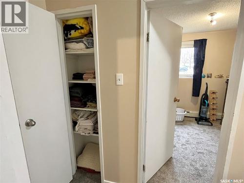 101 502 5Th Avenue, Weyburn, SK - Indoor Photo Showing Other Room