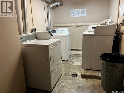 101 502 5Th Avenue, Weyburn, SK - Indoor Photo Showing Laundry Room